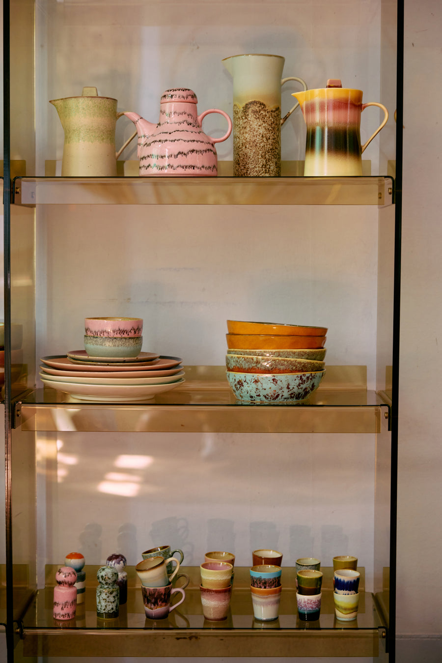 Espressomok 70s ceramics brutalism paars