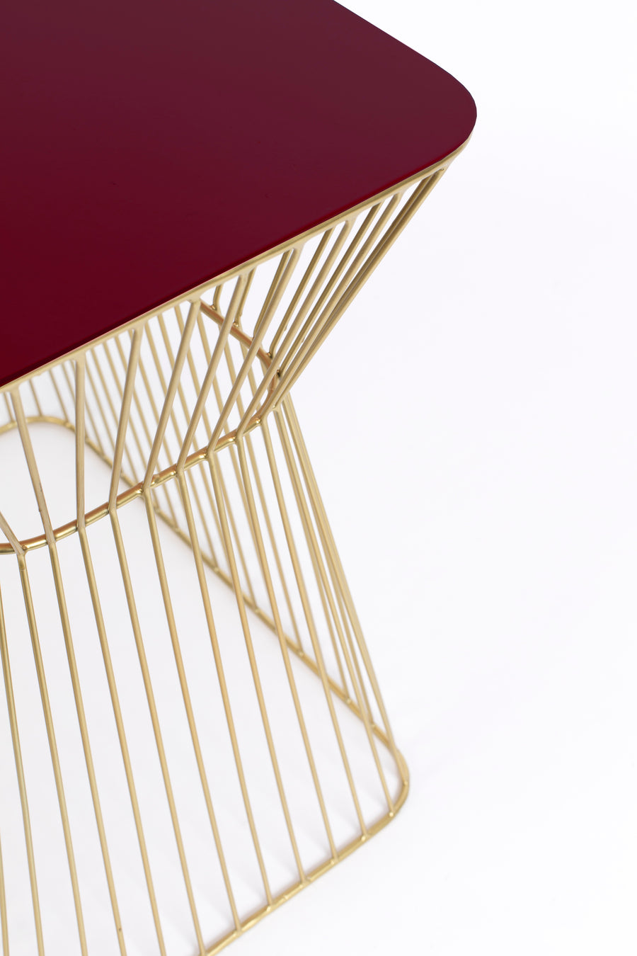 Zijtafel No Offence Wijn Rood