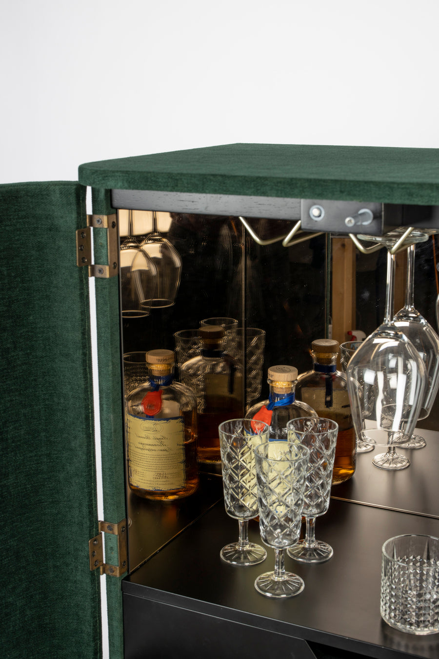 Ava morgana kast/ drankkast/ wijnkast fluweel groen