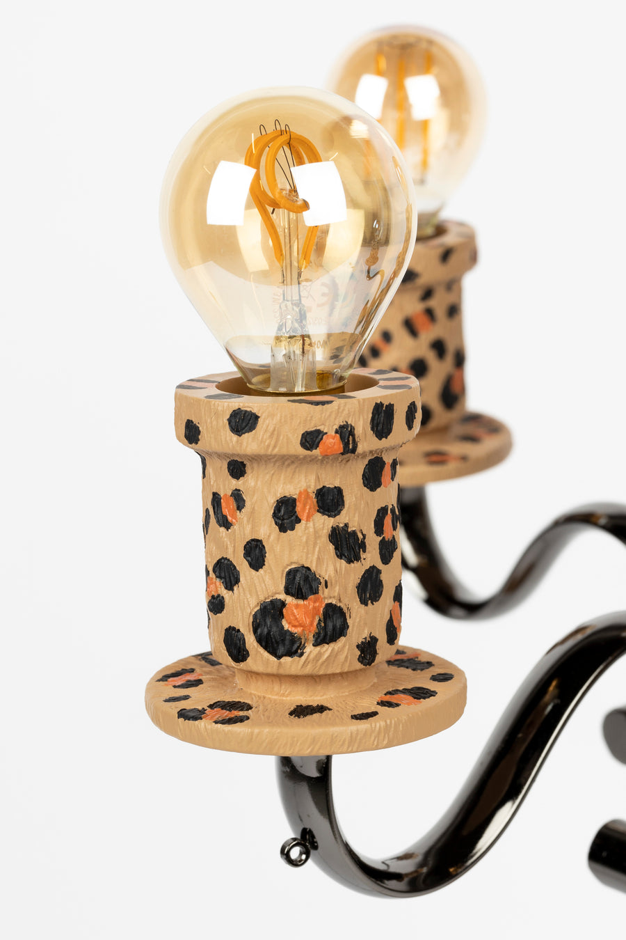 Proudly crowned panther vloerlamp spotted
