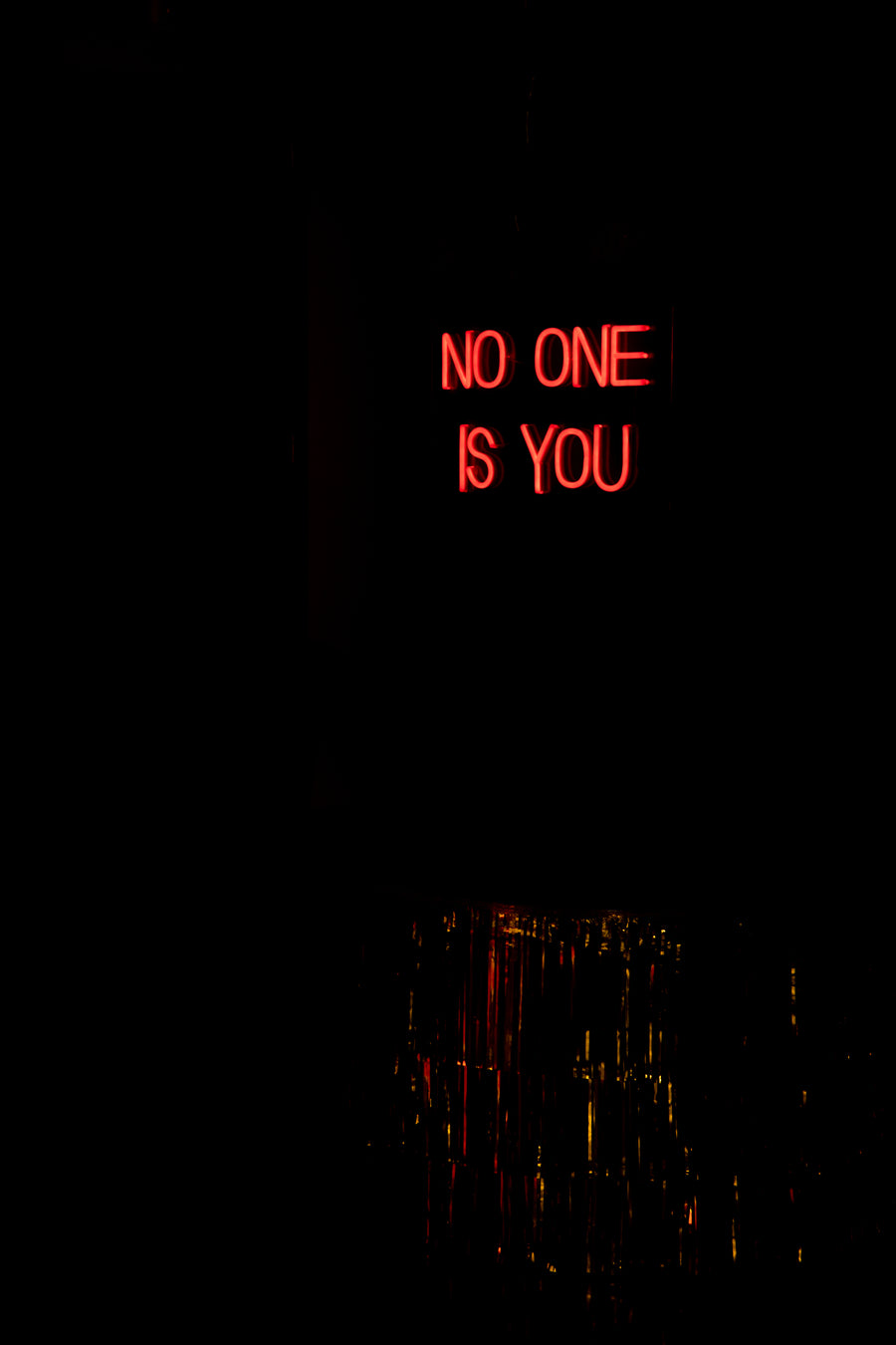 Decoratie No One Non-Social