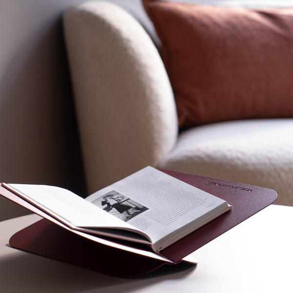 Boekenstandaard Atalanta burgundy