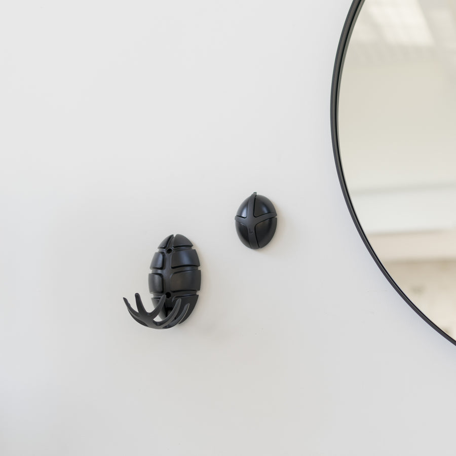 Wandhaak Bug zwart