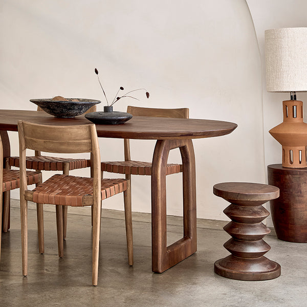 Bullnose dining table brown 180 open base