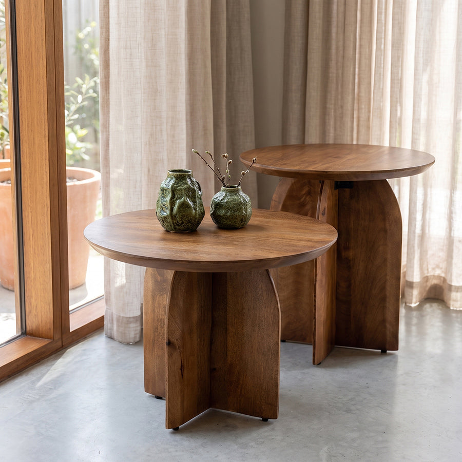 Bullnose mangohouten bijzettafel cross Ø 55 cm