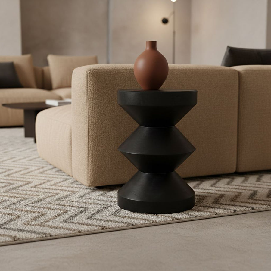 Forma teakhouten bijzettafel Rizo zwart