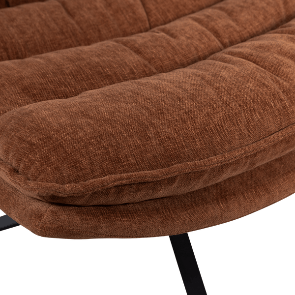 KUBE DRAAIFAUTEUIL MET HOCKER BRUIN