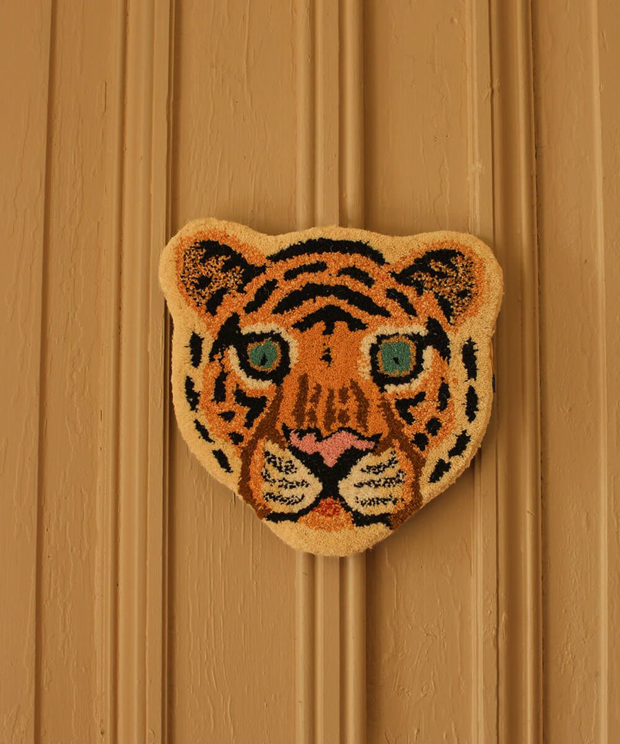 Cloudy Tiger Head Rug