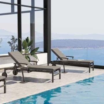 Regina sunbed with reclining arms, and wheels